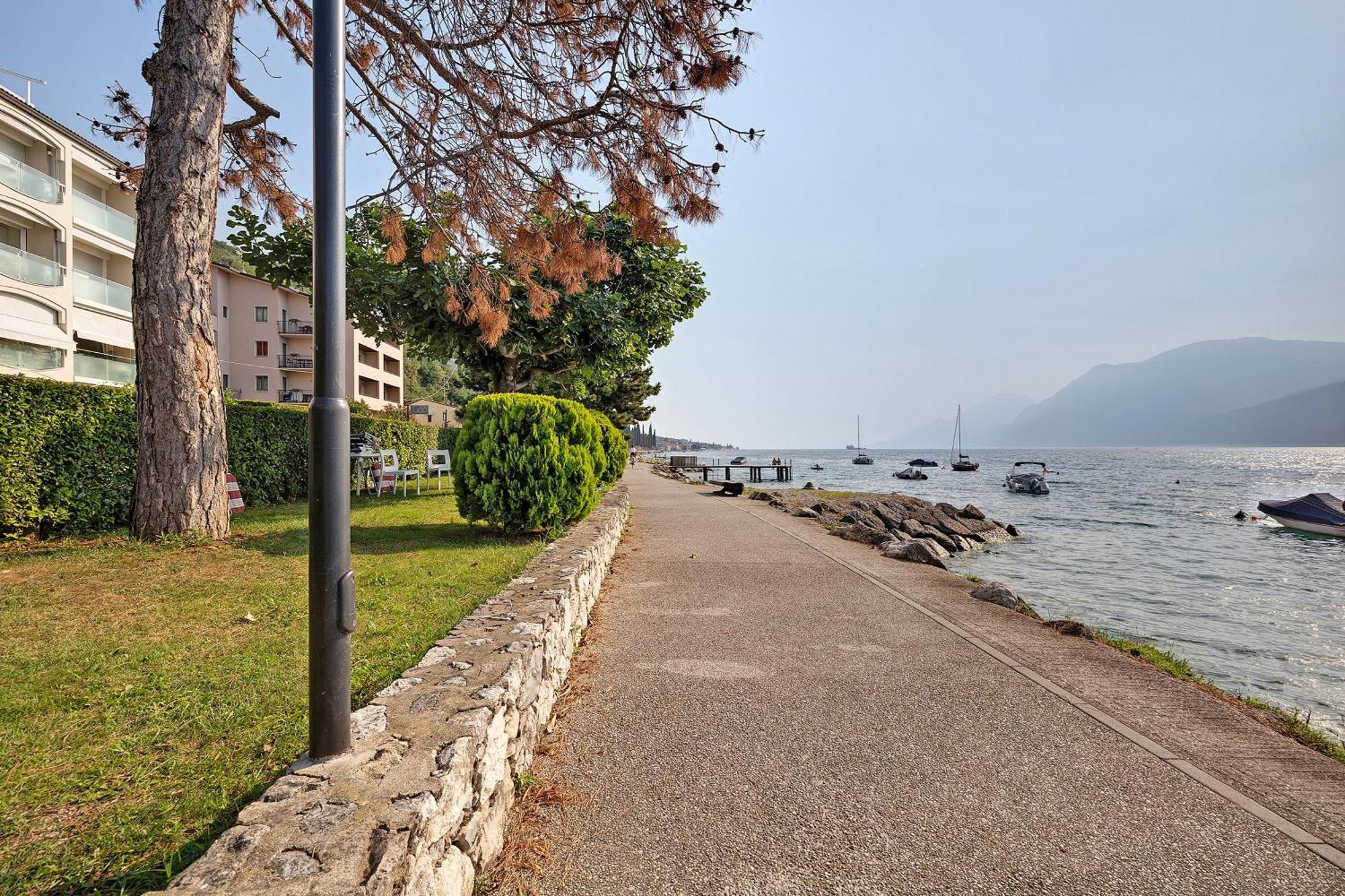 Apt Theo Val Di Sogno Garda Lake Malcesine Exterior photo